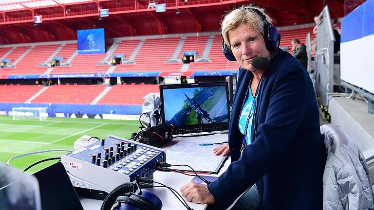 Moderatorin Claudia Neumann gehört zu den Gründerinnen der Initiative 'Fußball kann mehr'.