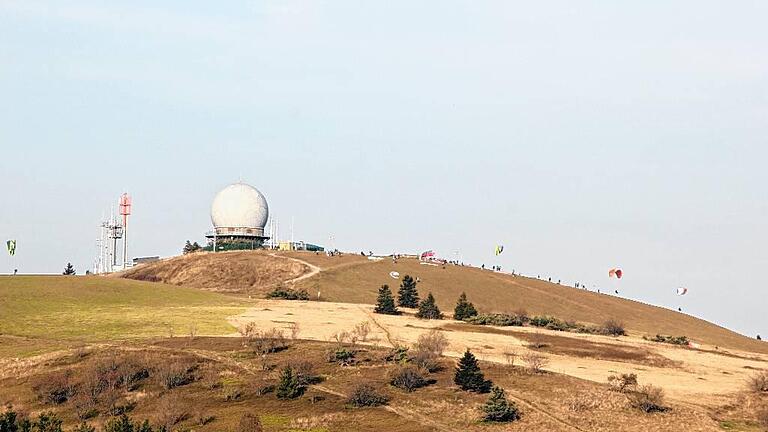Zu jeder Jahreszeit interessant: Die Wasserkuppe. Zu jeder Jahreszeit interessant: Die Wasserkuppe.
