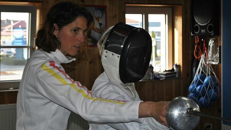 Sabine Bau aus Würzburg ist deutsche Olympiasiegerin im Fechten geworden.