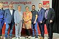 Auf dem Bild von links: SPD-Stadt-Vorsitzender Marietta Eder, Ortsvereinsvorsitzender Kai-PeterMüller, Kreisvorsitzende Martina Braum, Europaabgeordnete Maria Noichl, Europakandidat TanyelTas, MdB Markus Hümpfer und MdL Volkmar Halbleib.