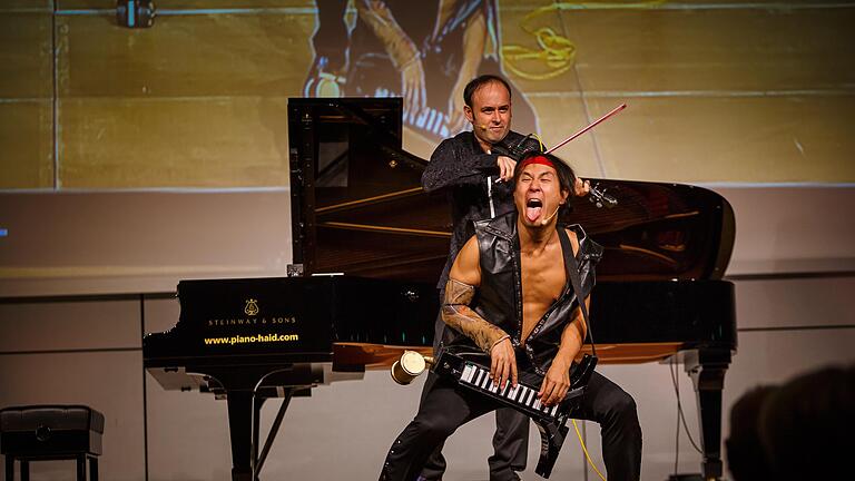 Sehr, sehr lustig: Das Klassik-Comedy-Duo Igudesman & Joo beim Nachsommer im Konferenzzentrum.