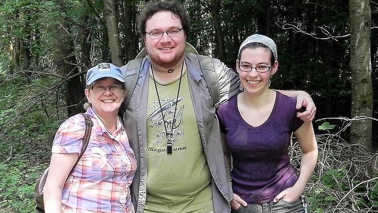 Patrick Chellouche und seine Kolleginnen Birgit Leipner-Mata und Marie-Luise Harmsen (rechts).