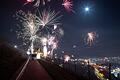 Von den Weinbergen an der Steinburg bot sich ein besonders guter Blick auf das Silvesterfeuerwerk über Würzburg.