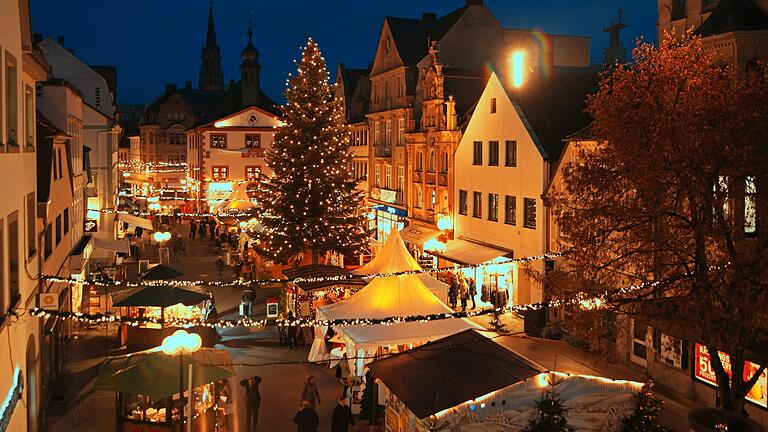 Der Bad Kissinger Weihnachtsmarkt öffnet 2024 am 26. November. Der Bad Kissinger Weihnachtsmarkt öffnet 2024 am 26. November.