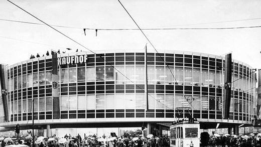 Der im Oktober 1960 in Ludwigshafen eröffnete Kaufhof.