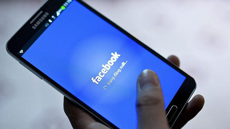 Facebook (Symbolbild) - Facebook (Symbolbild) Facebook (Symbolbild) - Facebook (Symbolbild)