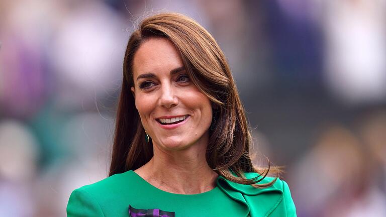 Kate_Wimbledon.jpg       -  Prinzessin Kate gilt als großer Tennisfan und hat in den vergangenen Jahren - wie hier in 2023 - dem Turnier stets beigewohnt.