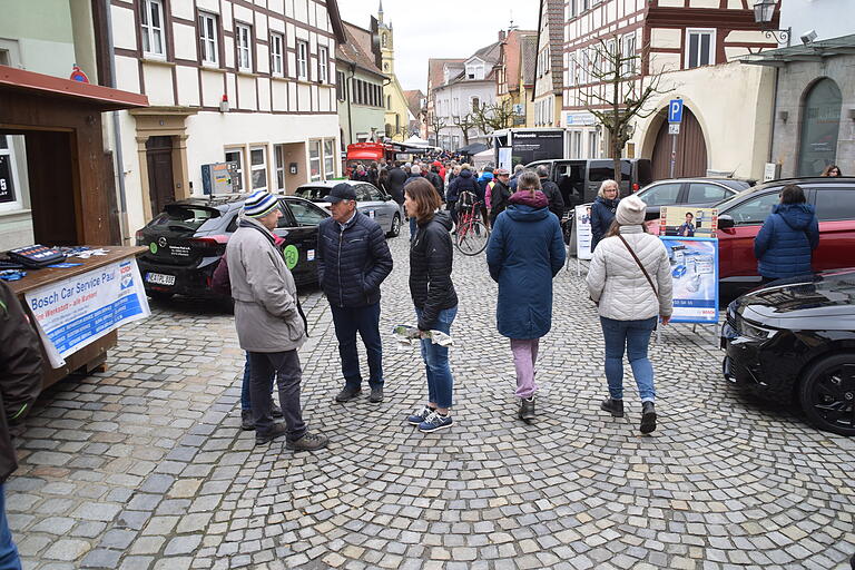 Der Uffenheimer Gewerbeverein lockte mit seiner Veranstaltung Kunst und Kultur viele Menschen in die Innenstadt.