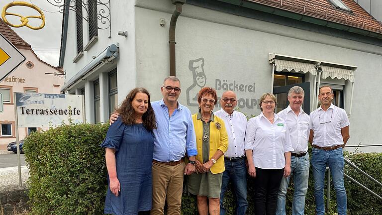 Thomas Rudolph und seine Lebensgefährtin Susanne Schnabel (links) schließen die Bäckerei Rudolph in Eußenheim. Für die Filialen in Karlstadt ist die Nachfolge erst teilweise geklärt.