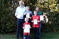 Übergabe der Sportabzeichenurkunden an eine der sportlichen Familien beim TuS Großrinderfeld.