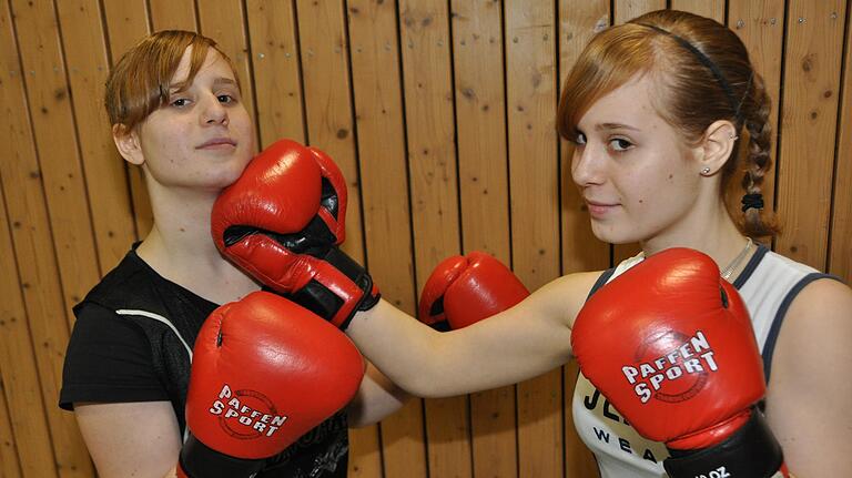 Katharina (links) und Franziska Eckstein, erfolgreiche Boxerinnen der Turngemeinde. Katharina (links) und Franziska Eckstein, erfolgreiche Boxerinnen der Turngemeinde.