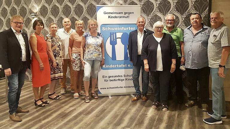 Auf dem Bild (vonlinks): Stefan Labus , Elke Ehrmann, Geli Rheault, Peter Glückert, Dagmar Bebersdorf, Marion Künzl, Rainer Zink, Marianne Prowald, Norbert Heinelt, Hubert Heusinger, Karlheinz Surauf. Es fehlen: Bärbel Magers und Walter Wirth Auf dem Bild (vonlinks): Stefan Labus , Elke Ehrmann, Geli Rheault, Peter Glückert, Dagmar Bebersdorf, Marion Künzl, Rainer Zink, Marianne Prowald, Norbert Heinelt, Hubert Heusinger, Karlheinz Surauf. Es fehlen: Bärbel Magers und Walter Wirth