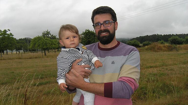 Fonda Tzinelis kümmert sich um Sohn Arno und ist bereit für ein zweites Kind. Fonda Tzinelis kümmert sich um Sohn Arno und ist bereit für ein zweites Kind.