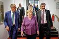 Union ehrt frühere Bundeskanzlerin Merkel       -  Markus Söder, CSU-Vorsitzender und Ministerpräsident von Bayern, und Friedrich Merz, CDU-Bundesvorsitzender und Unionsfraktionsvorsitzender, begleiteten Altkanzlerin Angela Merkel zu ihrem Platz.