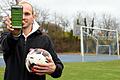 Setzt in Sachen Trainerjob auf sein Smartphone und viele Gespräche: Florian Hetzel, Spielertrainer des Schweinfurter Kreisligisten TSV Grettstadt.