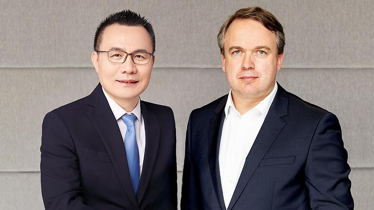 Doppelspitze bei der PIA Automation: Ab sofort führen die Co-CEOs Thomas Ernst und Shilai Xie den Automationsspezialisten