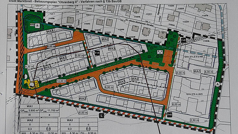 Wegen des Bebauungsplans Ohrenberg 2, er umfasst rund 30 Baugrundstücke und das Gelände für das neue AWO-Seniorenheim, musste der Marktbreiter Stadtrat nachsitzen. Wegen des Bebauungsplans Ohrenberg 2, er umfasst rund 30 Baugrundstücke und das Gelände für das neue AWO-Seniorenheim, musste der Marktbreiter Stadtrat nachsitzen.