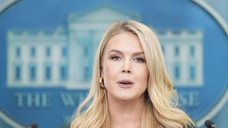 Die Sprecherin des Weiße Hauses, Karoline Leavitt       -  Kein Nachgeben auf US-Seite.