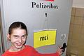 Erste Unterkunft für Tiere, die nachts von der Polizei eingefangen werden. Joan Walther zeigte die Polizeibox den Besuchern.