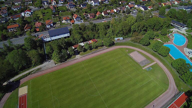 Auf dem Sportgelände an der Maininsel findet an diesem Sonntag, 16. Juli, die Ochsenfurter Stadtmeisterschaft der Fußballer zum 48. Mal statt. Ausrichter ist der Ochsenfurter FV.