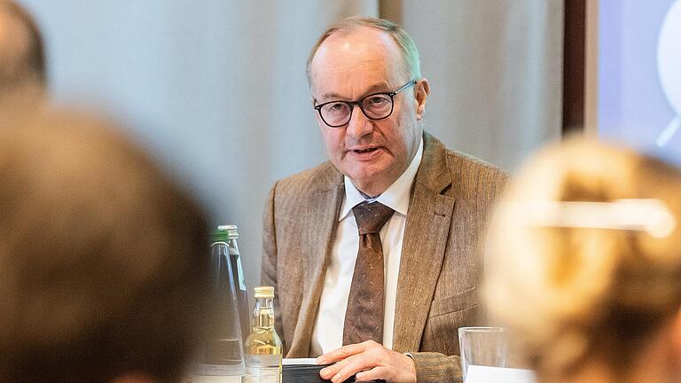 Hämatologe Prof. Hermann Einsele gilt als weltweite Koryphäe für das Multiple Myelom und die Immuntherapie.