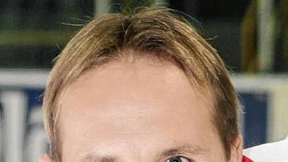 Neuer Trainer beim ESC Haßfurt wird der Bayreuther Volker Hartmann, der in der Saison 2005/2006 für die &bdquo;Hawks&ldquo; seine Schlittschuhe schnürte.