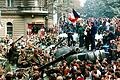 Prager Frühling       -  Im August 1968 umringen Demonstranten in der Innenstadt von Prag sowjetische Panzer und stehen mit einer Fahne der Tschechoslowakei auf einem umgekippten Militärfahrzeug. Reformpolitiker unter der Führung Alexander Dubèeks hatten vor 50 Jahren versucht, in der Tschechoslowakei einen &bdquo;Sozialismus mit menschlichem Antlitz&ldquo; zu schaffen. In der Nacht zum 21. August 1968 marschierten Truppen des Warschauer Pakts unter Führung der UdSSR in der Tschechoslowakei ein und beendeten den &bdquo;Prager Frühling&ldquo; mit Waffengewalt. Foto Libor Hajsky CTK via epa, dpa