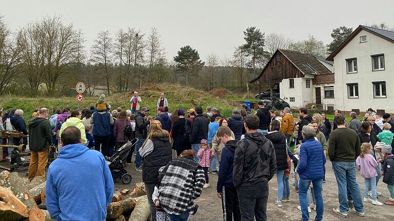 Ostereier-Suche bei der Erlenbacher SPD an Karsamstag am „Klein-Nizza“ in Erlenbach.