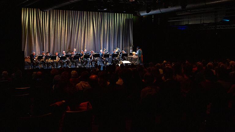 In der Theaterfabrik Blaue Halle gibt es am Samstag eine 'Fortsetzung' des Musikmärchens Peter und der Wolf von Sergej Prokofjew, komponiert und getextet von Anno Schreier und Alexander Jansen.