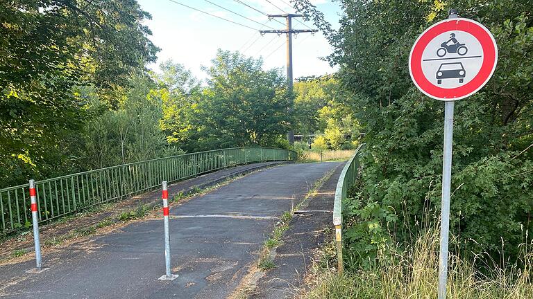 Die marode Brücke in der Häfnergasse ist derzeit nur für Fußgänger und Radfahrer freigegeben. Die marode Brücke in der Häfnergasse ist derzeit nur für Fußgänger und Radfahrer freigegeben.