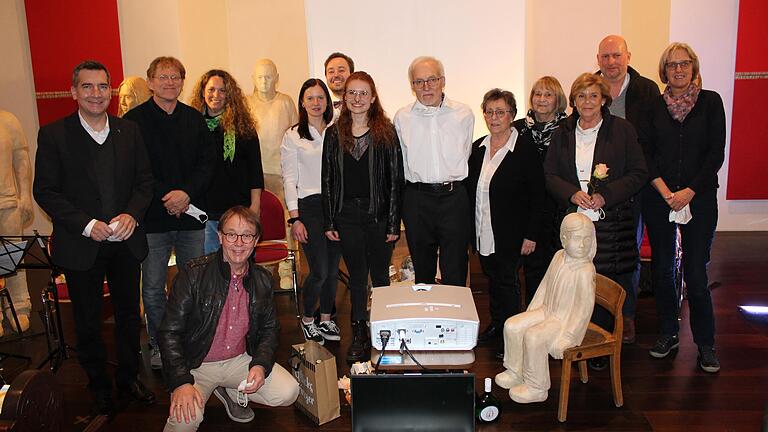 Das Foto zeigt (von links): Pfarrer Matthias Hörning, Matthias Frädrich, Katja Reinhart, Holger Wilke, Veronika Wittstadt, Janik Havla, Helena Diel, Wolfgang Tröster, Eva Maselli, Marlise Stumpf, Rosalinde Weigert, Heinrich Troeder, Susanne von Mansberg. Das Foto zeigt (von links): Pfarrer Matthias Hörning, Matthias Frädrich, Katja Reinhart, Holger Wilke, Veronika Wittstadt, Janik Havla, Helena Diel, Wolfgang Tröster, Eva Maselli, Marlise Stumpf, Rosalinde Weigert, Heinrich Troeder, Susanne von Mansberg.