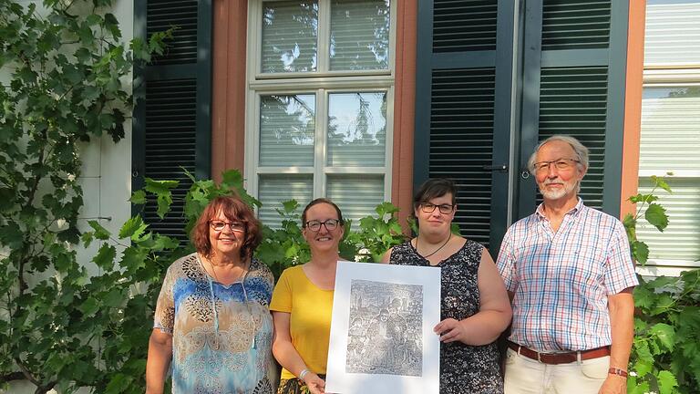 Die „Macher“ (von links): Renate Kröckel, Leiterin Kindertagesstätte, Museumsleiterin Martina Wilm Kiesel, Christa Schleicher vom Spessartmuseum Lohr und Bürgermeister Peter Bergel - Die „Macher“ (von links): Renate Kröckel, Leiterin Kindertagesstätte, Museumsleiterin Martina Wilm Kiesel, Christa Schleicher vom Spessartmuseum Lohr und Bürgermeister Peter Bergel Die „Macher“ (von links): Renate Kröckel, Leiterin Kindertagesstätte, Museumsleiterin Martina Wilm Kiesel, Christa Schleicher vom Spessartmuseum Lohr und Bürgermeister Peter Bergel - Die „Macher“ (von links): Renate Kröckel, Leiterin Kindertagesstätte, Museumsleiterin Martina Wilm Kiesel, Christa Schleicher vom Spessartmuseum Lohr und Bürgermeister Peter Bergel
