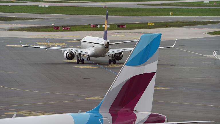 Flughafen &bdquo;Hamburg Airport Helmut Schmidt&rdquo;       -  Eurowings ist der größte Anbieter in Hamburg.