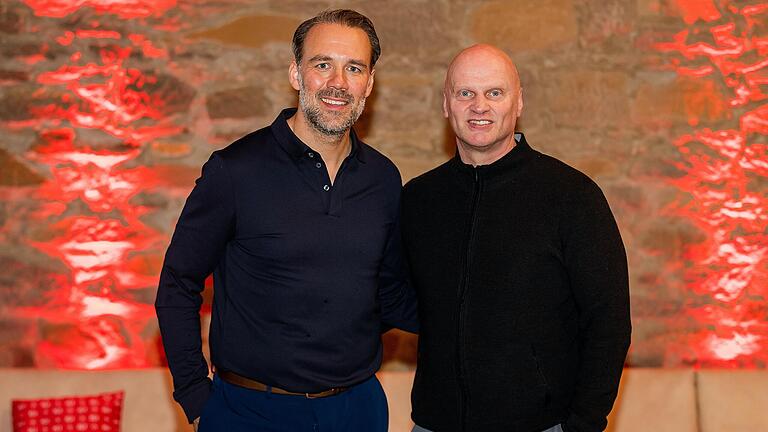 Das neue Führungsduo der Würzburger Kickers mit dem designierten Vorstandsvorsitzenden Benjamin Hirsch (links) und Sportvorstand Jürgen Kost ist bei der Zukunftsplanung gefordert. Das neue Führungsduo der Würzburger Kickers mit dem designierten Vorstandsvorsitzenden Benjamin Hirsch (links) und Sportvorstand Jürgen Kost ist bei der Zukunftsplanung gefordert.