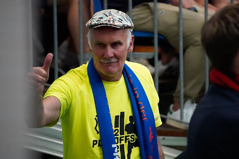 Andy Albert, der Manager des TSV Bad Königshofen, ist auch Firmpate von Kilian Ort. Andy Albert, der Manager des TSV Bad Königshofen, ist auch Firmpate von Kilian Ort.