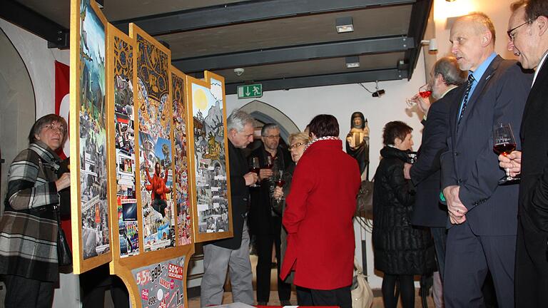 Im Februar 2015 wurde in der Johanniskapelle die vierwöchige Ausstellung zum Kunstprojekt 'unbezahlbar' eröffnet. Zu sehen war dabei auch der von Schülern der Gerolzhöfer Realschule gestaltete Altar, der nun nach Leipzig gewandert ist.