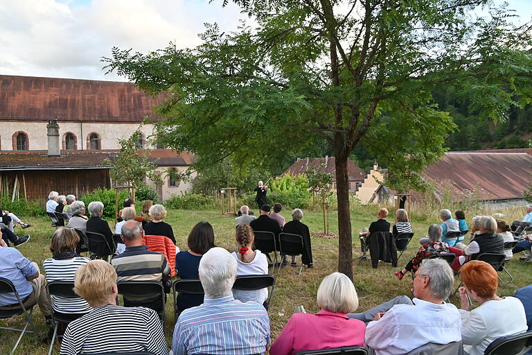 Konzerte im Weinberg, wie hier mit Geiger Florian Meierott, sind ein besonderes Erlebnis