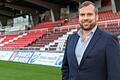 Dominik Möhler, Chef von Trikotsponsor Akon, hat 49 Prozent an der Profifußball AG der Würzburger Kickers übernommen.