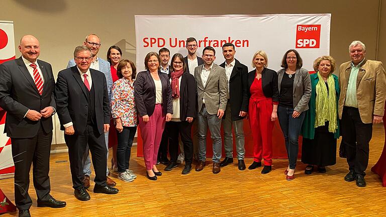 Zahlreiche Mitglieder und Mandatsträger der SPD in Unterfranken erklärten bei der Festveranstaltung in Würzburg, warum sie der geschichtsträchtigen Partei angehören. Zahlreiche Mitglieder und Mandatsträger der SPD in Unterfranken erklärten bei der Festveranstaltung in Würzburg, warum sie der geschichtsträchtigen Partei angehören.