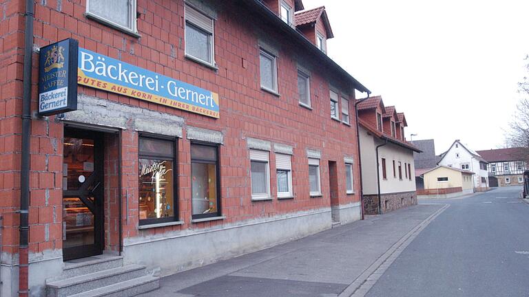 Seit 1993 betreiben Lothar und Agnes Gernert ihre Bäckerei in der Dammallee. Um dort einen Dorfladen einzurichten würden sie ihr Geschäft aufgeben. Seit 1993 betreiben Lothar und Agnes Gernert ihre Bäckerei in der Dammallee. Um dort einen Dorfladen einzurichten würden sie ihr Geschäft aufgeben. 