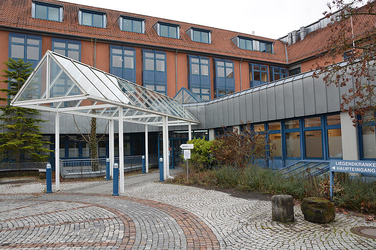 Das Impfzentrum des Landkreises im ehemaligen Kreiskrankenhaus von Bad Neustadt ist bereit und könnte jederzeit in Betrieb gehen.