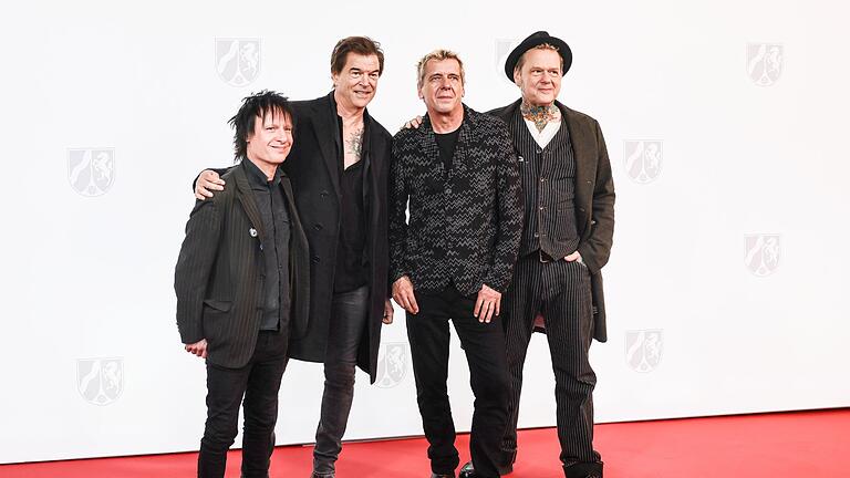 Die Band Die Toten Hose       -  Die Toten Hosen mahnen, einen kühlenden Kopf zu bewahren und die Demokratie stabil zu halten. (Archivbild)