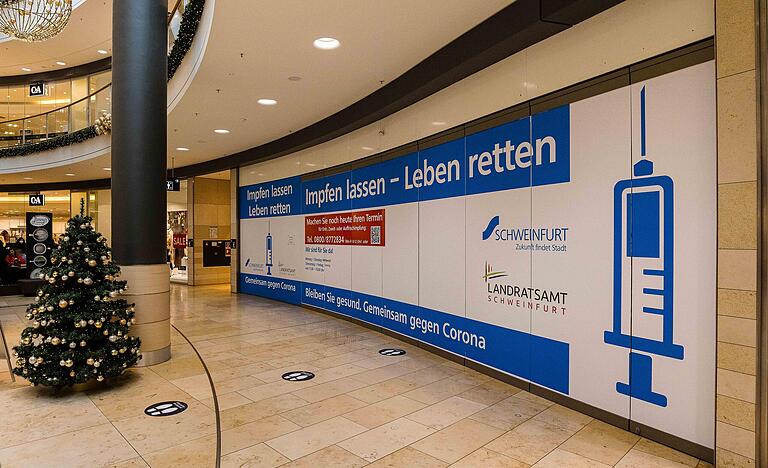 Diese leer stehende Verkaufsfläche in der Stadtgalerie wird vom Impfzentrum genutzt. Besucher können sich dort ihre Corona-Spritze geben lassen.