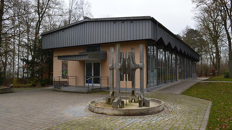 Tage sind gezählt: Der Stadtrat vergab am Donnerstagabend den Auftrag für den Abriss der Trink- und Wandelhalle. An ihrer Stelle wird ein Neubau entstehen. Tage sind gezählt: Der Stadtrat vergab am Donnerstagabend den Auftrag für den Abriss der Trink- und Wandelhalle. An ihrer Stelle wird ein Neubau entstehen.
