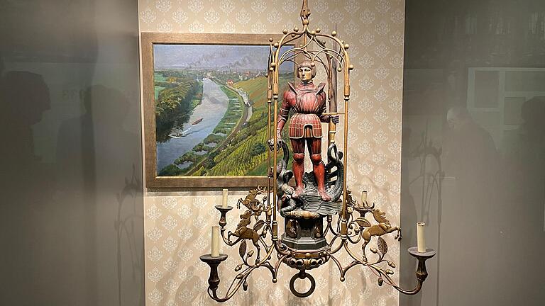 Der Siegfried-Leuchter wird für den Förderverein Schloss Mainberg in der Sachs-Ausstellung aufbewahrt. Der Siegfried-Leuchter wird für den Förderverein Schloss Mainberg in der Sachs-Ausstellung aufbewahrt.