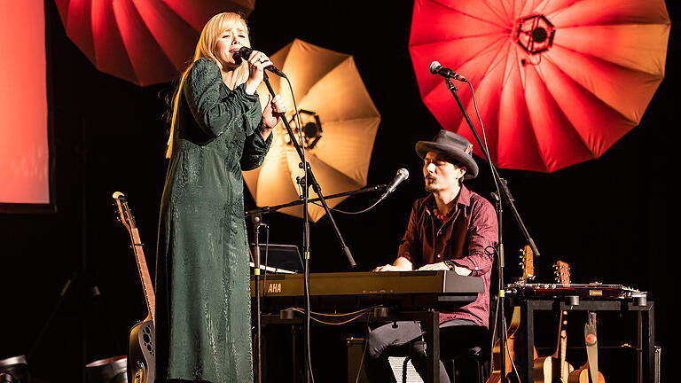Carolin No - 11 Years of November (Jubiläumstour) am Freitag Abend 15.11.19 im Congress Centrum in Würzburg.