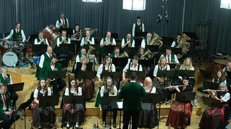 Das Sinfonische Orchester der Stadtkapelle Hammelburg spielt zum Auftakt der Kirchentage.       -  Das Sinfonische Orchester der Stadtkapelle Hammelburg spielt zum Auftakt der Kirchentage.