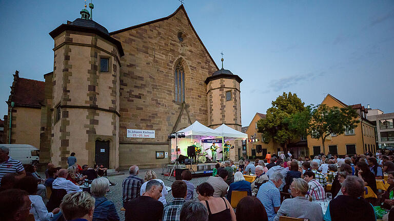 Zum 25-jährigen Bestehen veranstaltete der Schweinfurter Verein fünf Events. Zu den Highlights am Wochenende zählten ein Improvisationstheater und drei Open-Air-Konzerte.