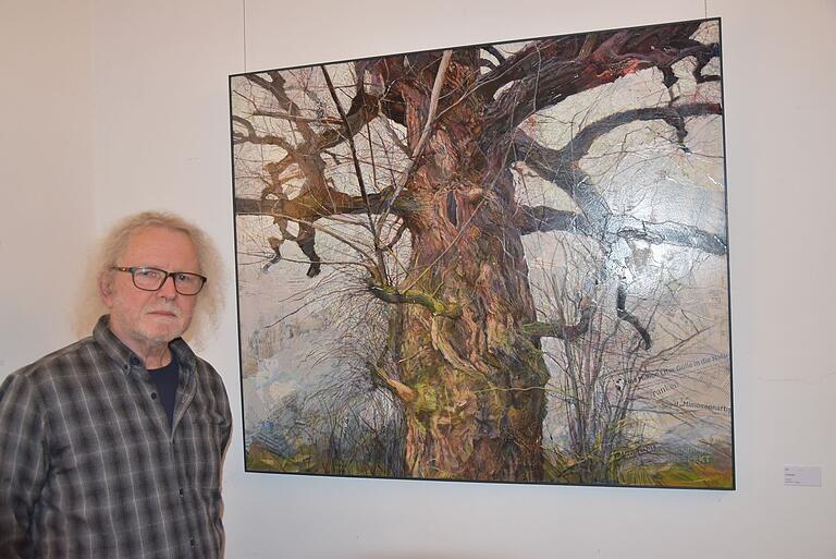 Der Westheimer Künstler Werner Tögel und sein Kunstwerk 'Antifragil'. Der Westheimer Künstler Werner Tögel und sein Kunstwerk 'Antifragil'.