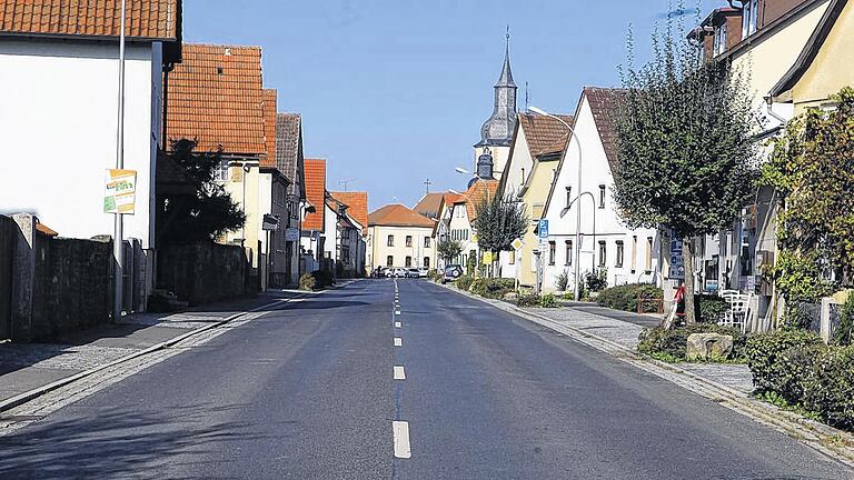 Bald wird abgestimmt: So leer wünschen sich viele Saaler die Hauptstraße. Das kein Auto durch die Straße fährt, ist zur Zeit aber eher noch die Ausnahme.